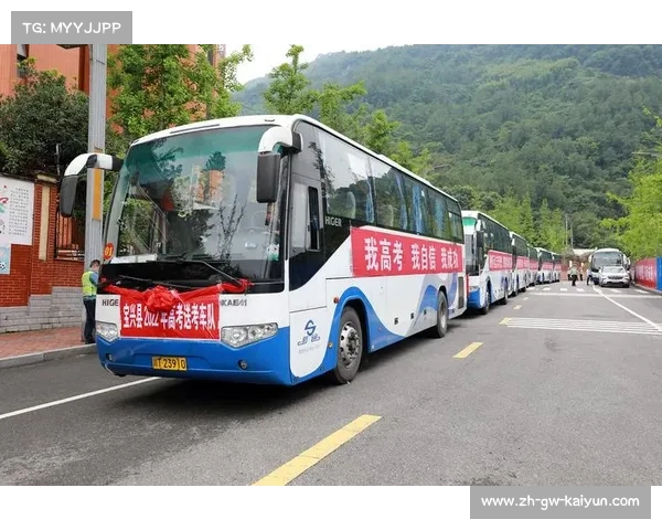 全北现代大巴遭球迷围堵 客场行程延误两小时安全返回