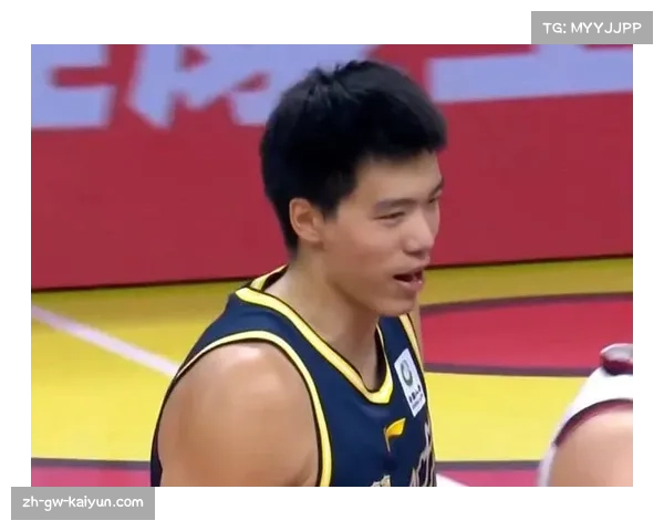 焦泊乔伤愈回归训练馆 有望在常规赛最后一个主场比赛中复出